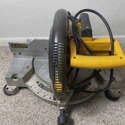 DeWalt Compound Miter Saw