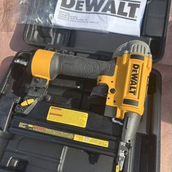 Dewalt 18-Gauge Pneumatic Brad Nailer-DWFP12233-New/Unused—Fires 5/8”—2  1/8” Nails, Hard Case, Manuals 