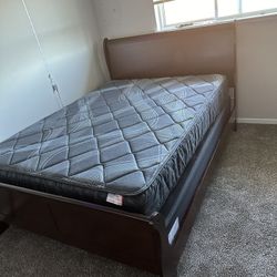 Brown Bed Set With Mirror 