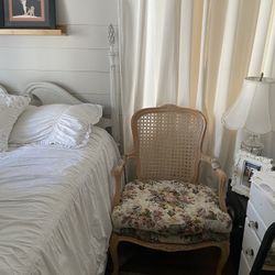 French Style Accent Chair