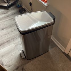 Step Large Trash Can
