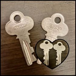 Vintage EXCELSIOR Keys For luggage # 5951 & # 5952 (2 Keys) *New* Locksmiths