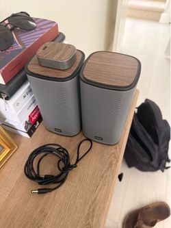 Desktop speakers