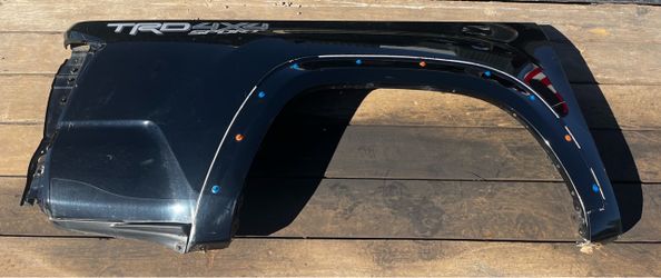 2016-2023 Toyota Tacoma RH Passenger Side Bedside.