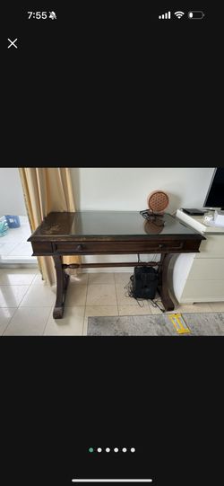 Wooden Desk Table