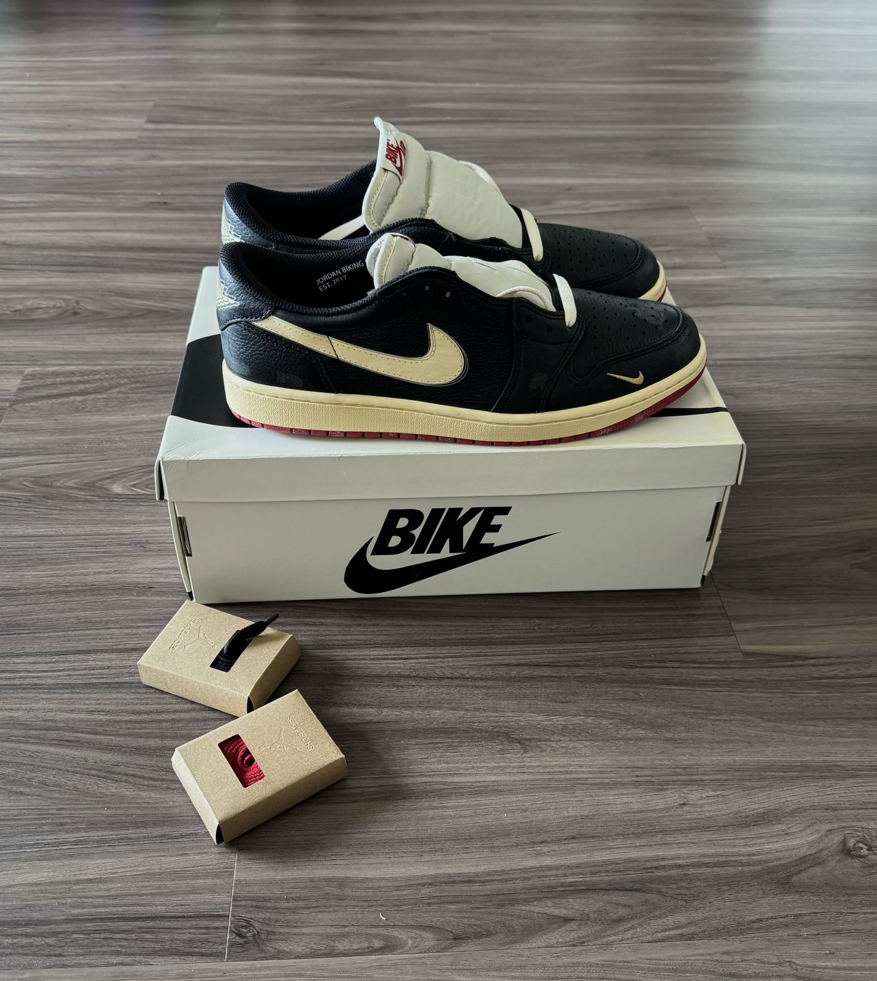 Jordan 1 Retro Low OG Men’s 10.5 or Women’s 12
