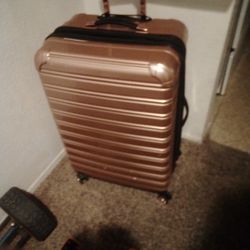 Traveling Suitcase 
