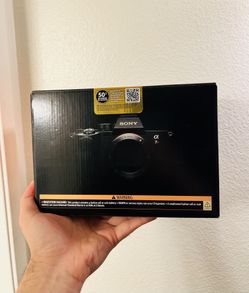 Sony Alpha 7R V Full-frame Mirrorless Camera with Interchangeable Lens (Body Only) Black
