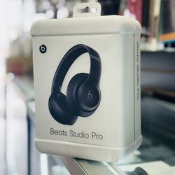 Beats Studio Pro 