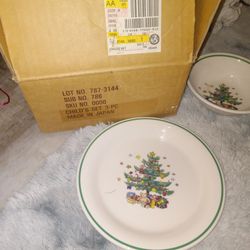 Nikko Christmastime Three-Piece Place