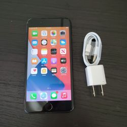 iPhone 7 Plus - UNLOCKED - Like New  