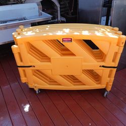 Safety Barrier, Rubbermaid Mobile 6 Panel