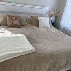 King Bed NO Mattress