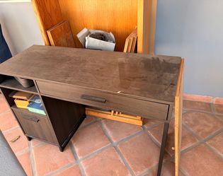 Free desk only
