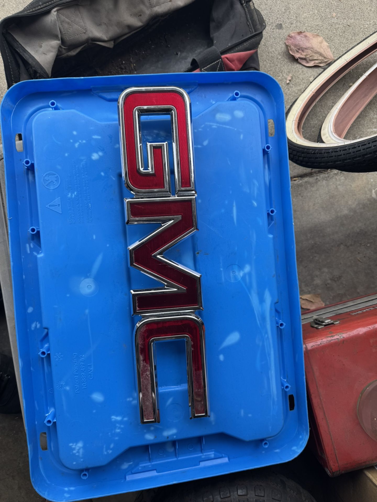 2007-2014 YUKON -GMC Emblems | Front