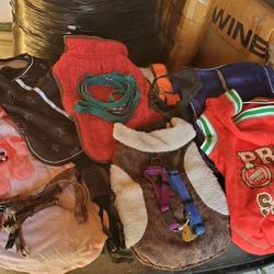 Dog;  Jackets, Shirt, Harnesses, Leashes, Muzzles 