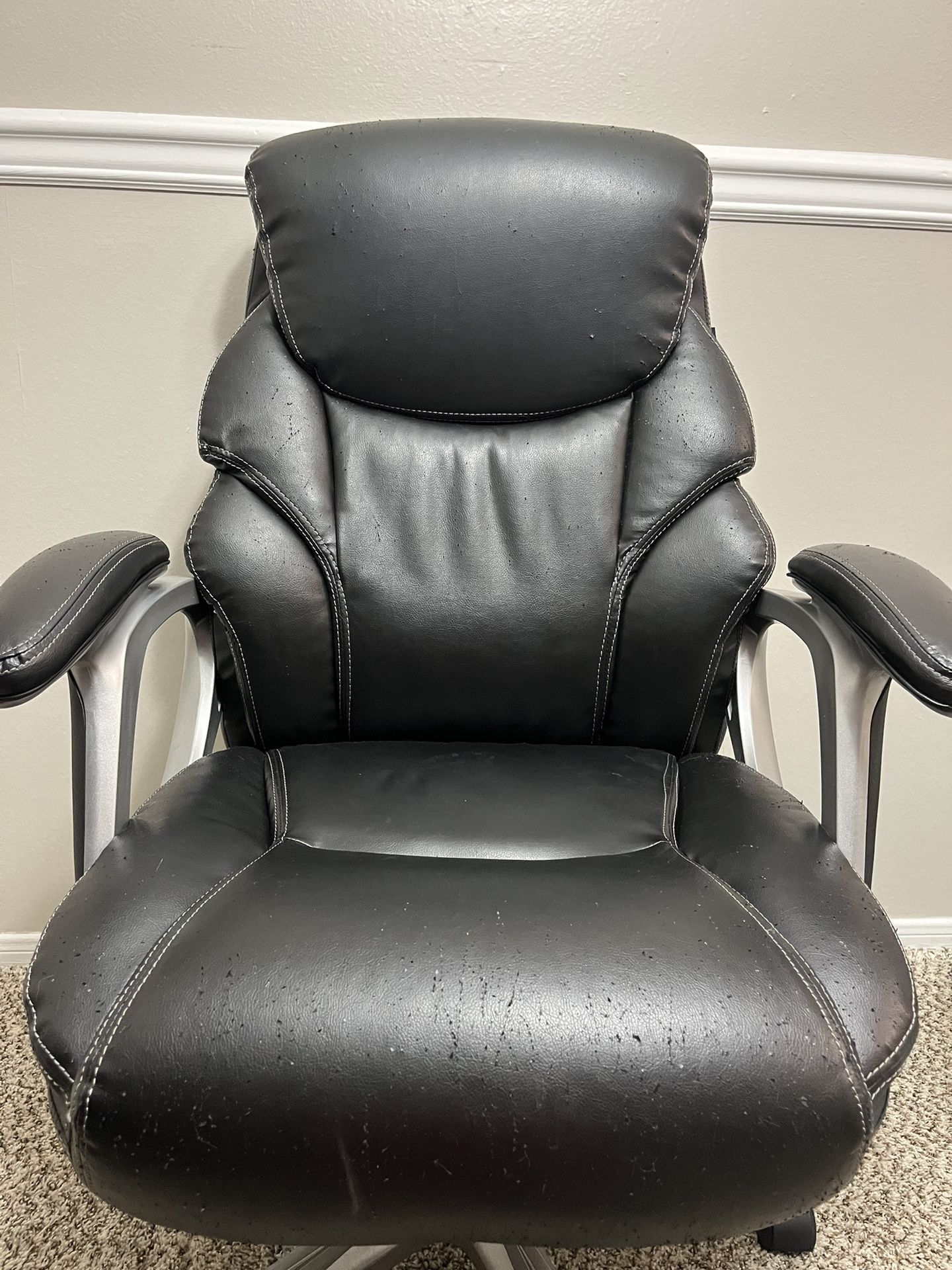 Black Rolling Chair