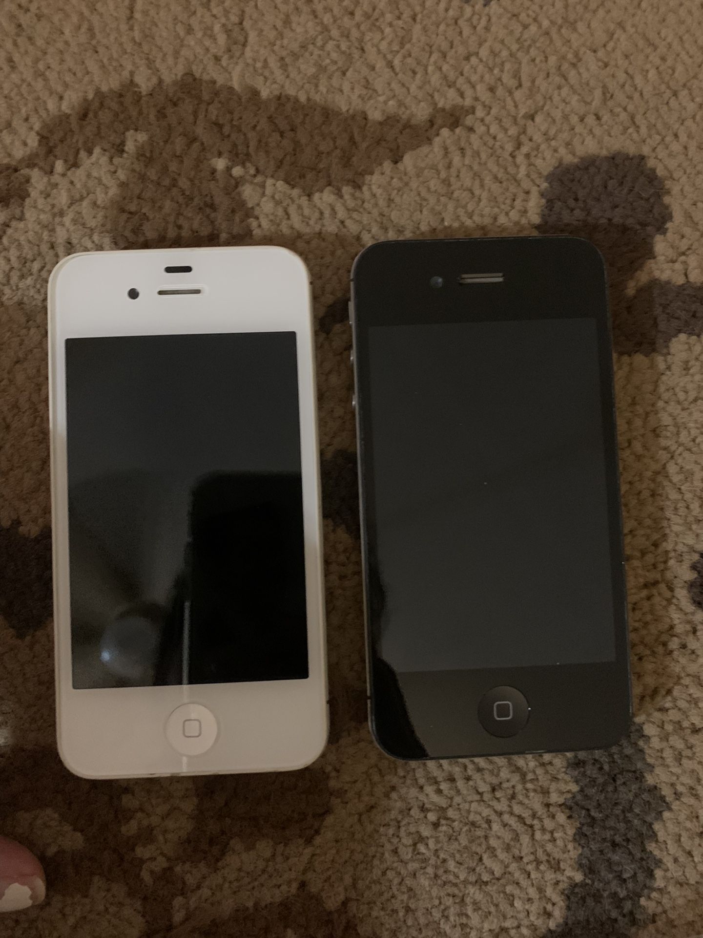 Set Of (5) iPhone 4