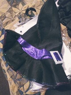 Costume