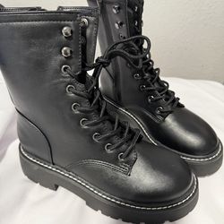 Women Boots Size 7 New / Botas De Mujer Size 7
