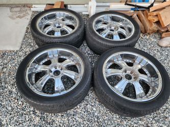 Set Of 4 Tires And Rims/ With Covers And Locks