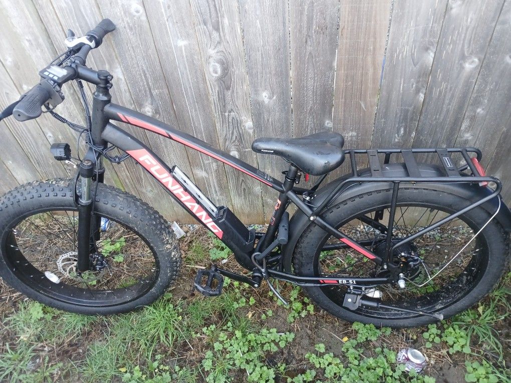 E-Bike (LIKE NEW) 
