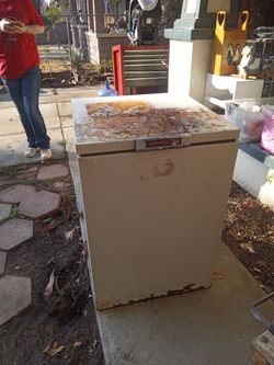 Deep freezer