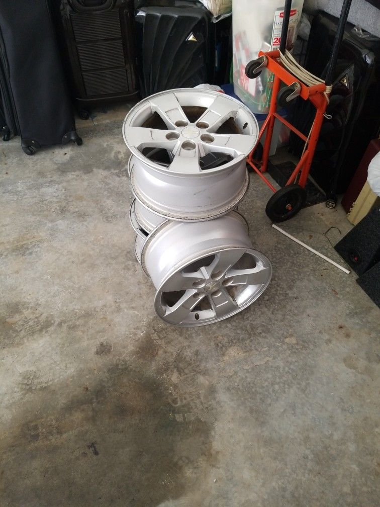16 In Chevy Factory Wheels Off A 2014 Chevrolet Malibu. 5×110 BOLT PATTERN.