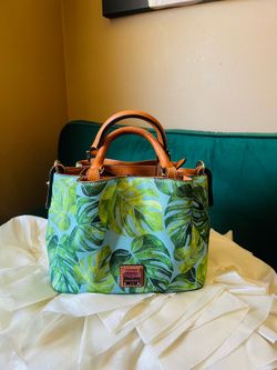 Dooney & Bourke Mini Barlow In The Palma Montego Collection. Retired! HTF🎀