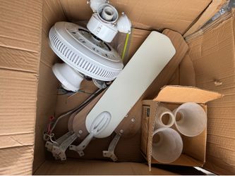 Ceiling fan w/ light