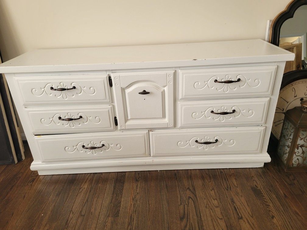 White Dresser