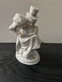 Wedding Statue