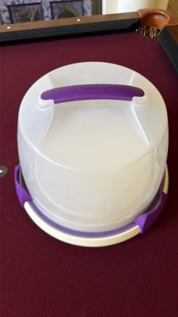 Wilton Round Cake Carrier with Handle