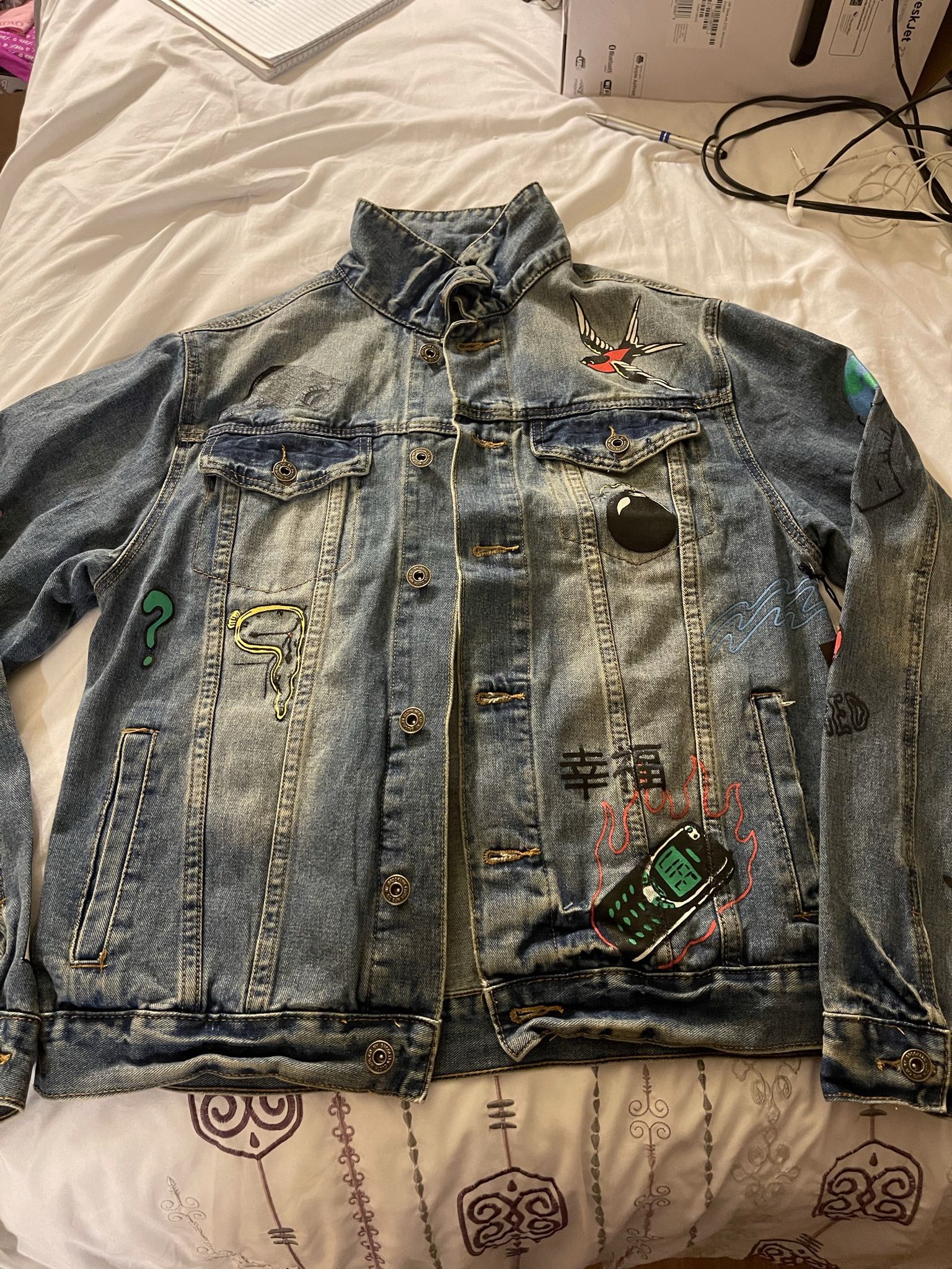 New Men’s Patched Denim Jacket size medium 