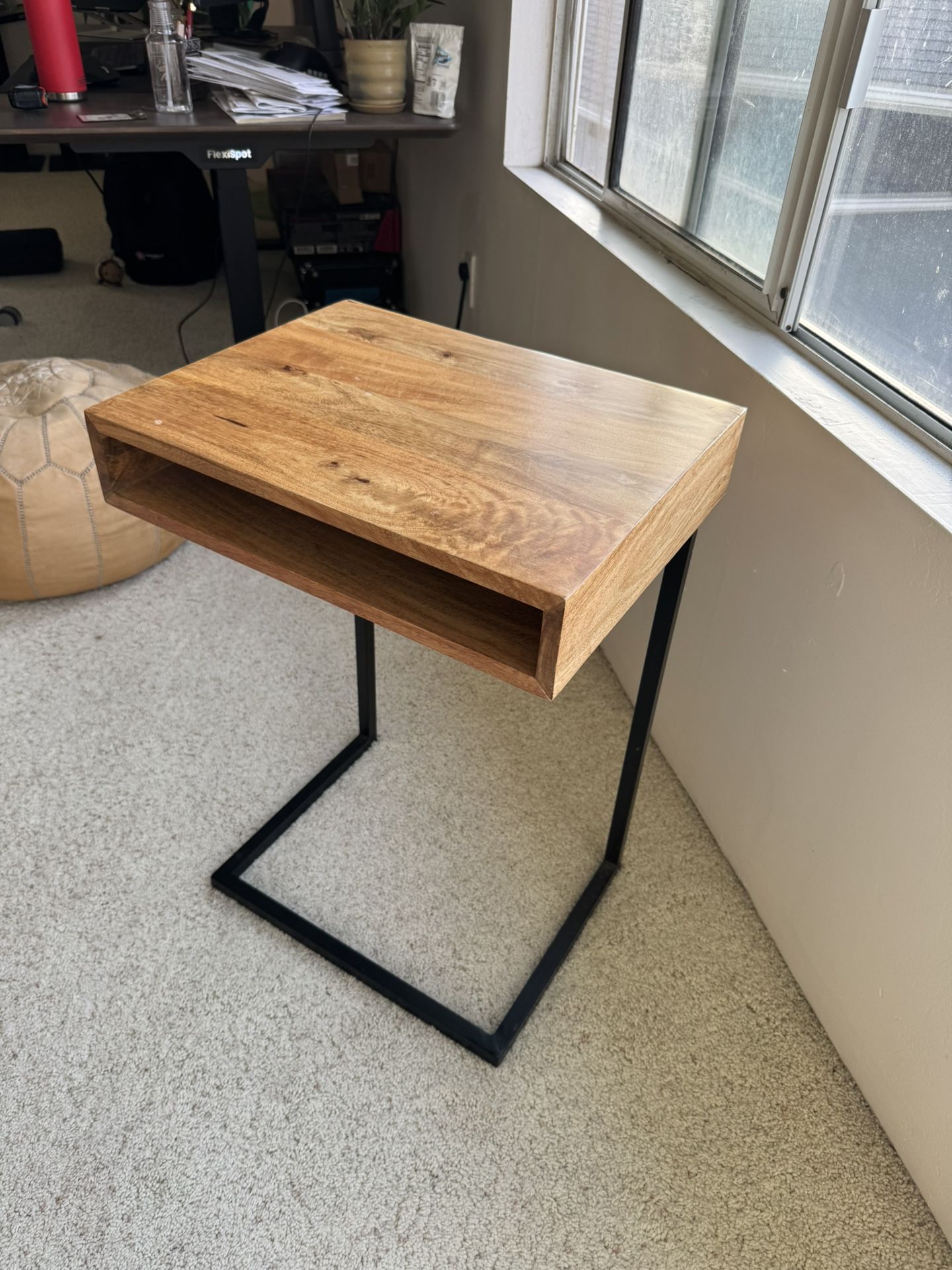 Stylish Side Table - Perfect for Small Spaces!