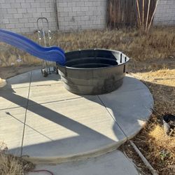 Rubbermaid 300g Stock Tank 