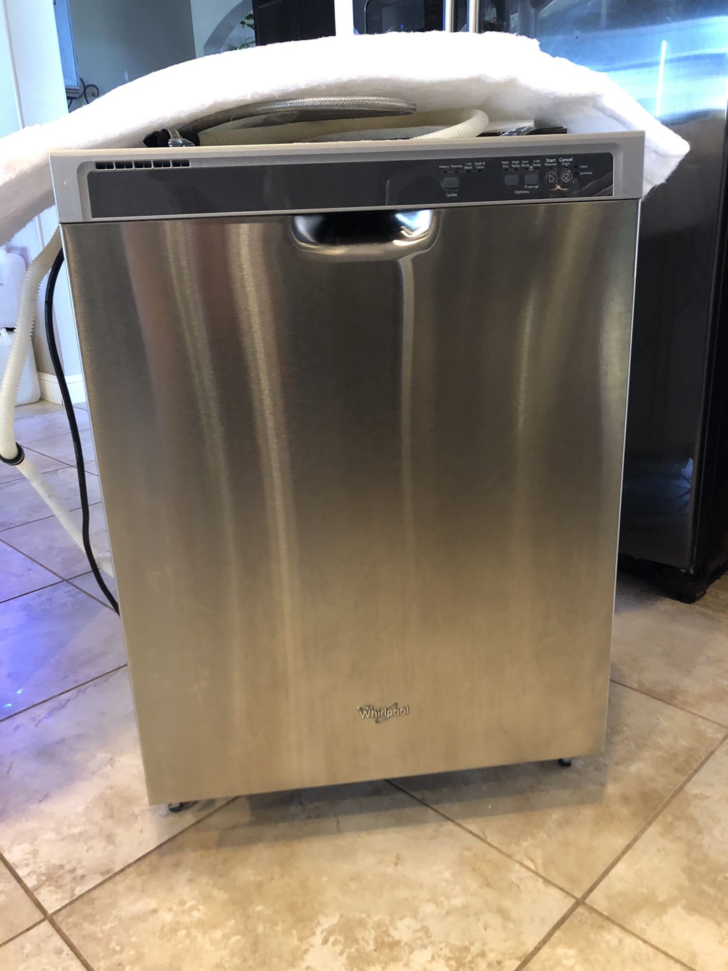 FREE Whirlpool Dishwasher 2-3 years old you must pick up!