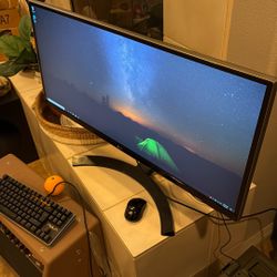 LG 34 inch Ultrawide Monitor 1440p