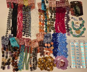 Lot (AR) of Assorted Bead Strands