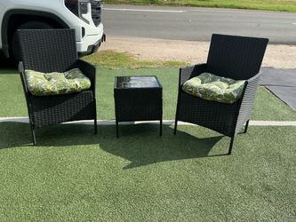 Patio chairs with small table