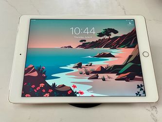iPad Air 2 - 64gb unlocked (WiFi & cellular) 92% battery 🔋 life