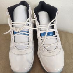 Jordan 11 Retro Legend Blue