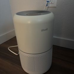 Levoit Air Purifier – Clean & Works Great