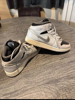 Nike Jordan 1 Mid Pure Platinum Metallic Silver Shoes Sneakers Size:7Y