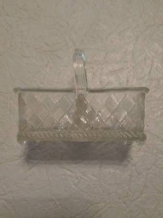 SMALL DIVIDED BASKET VINTAGE WOVEN GLASS BASKET WITH HANDLE