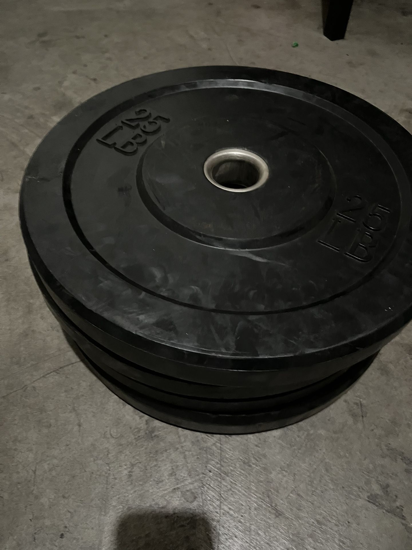 Rubber 25 pound bumper plates 4