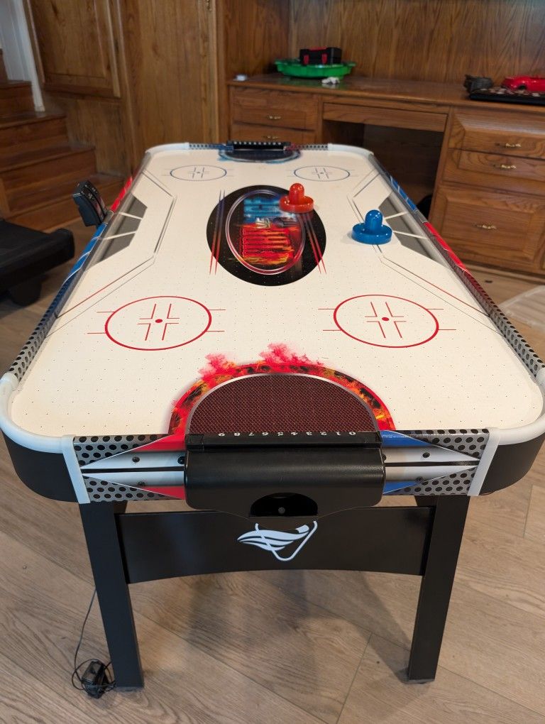 Air Hockey Table