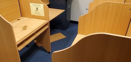 Cubicle Space Office Desks Work Tables Tops