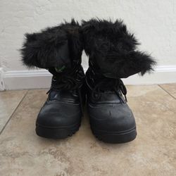 Itasca Snow Boots Size 2 kids
