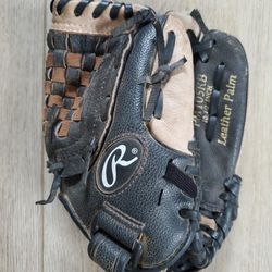 Rawlings Youth Baseball Glove, 10.5 RHT 